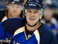 Paul Kariya is showing no signs of the hip injury that cost him the majority of 2008/09. (Picture courtesy of canoe.com)