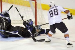 Rob Schremp was cut by the Oilers, but most people do not think he'll make it through waivers unclaimed. (Picture courtey of yahoo.com)