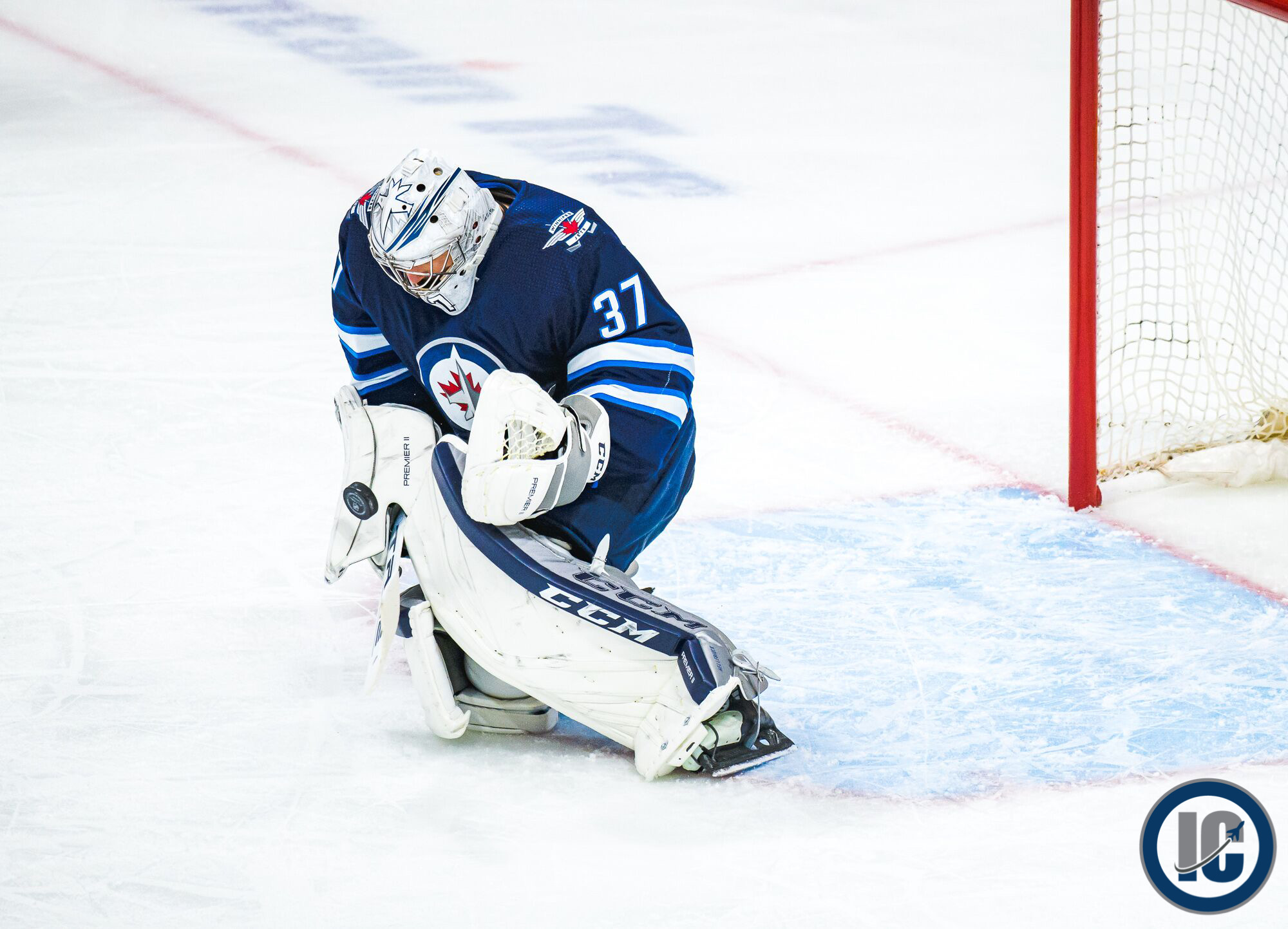 Connor Hellebuyck making stop
