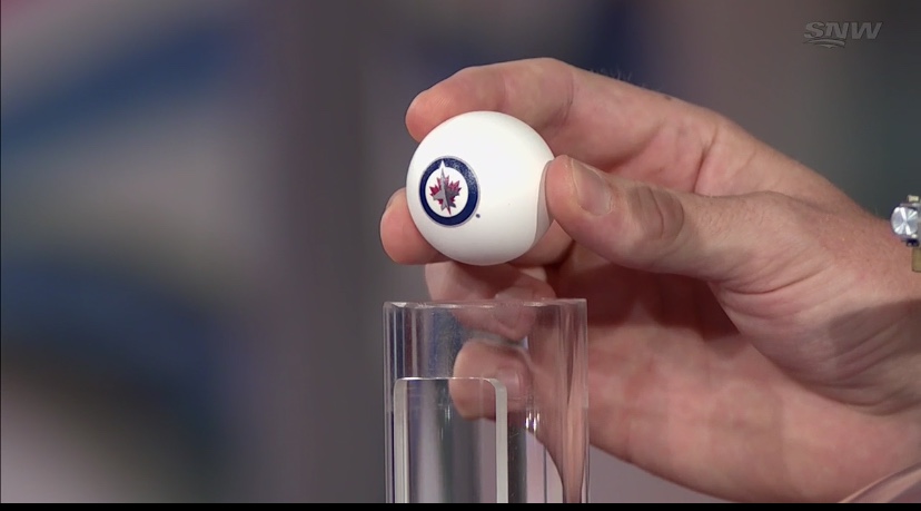 Jets ping pong ball