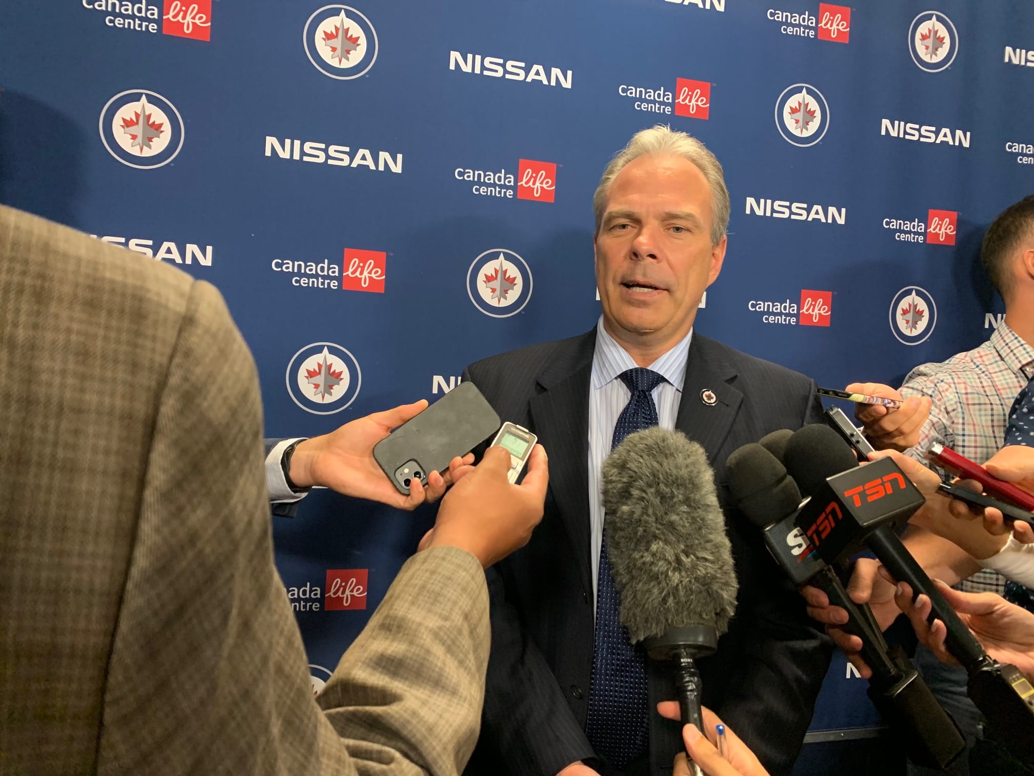 Jets GM Kevin Cheveldayoff informal media avail