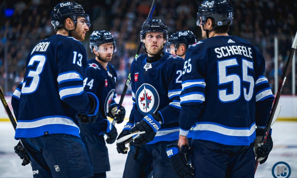 Winnipeg Jets Morning Papers – Illegal Curve Hockey