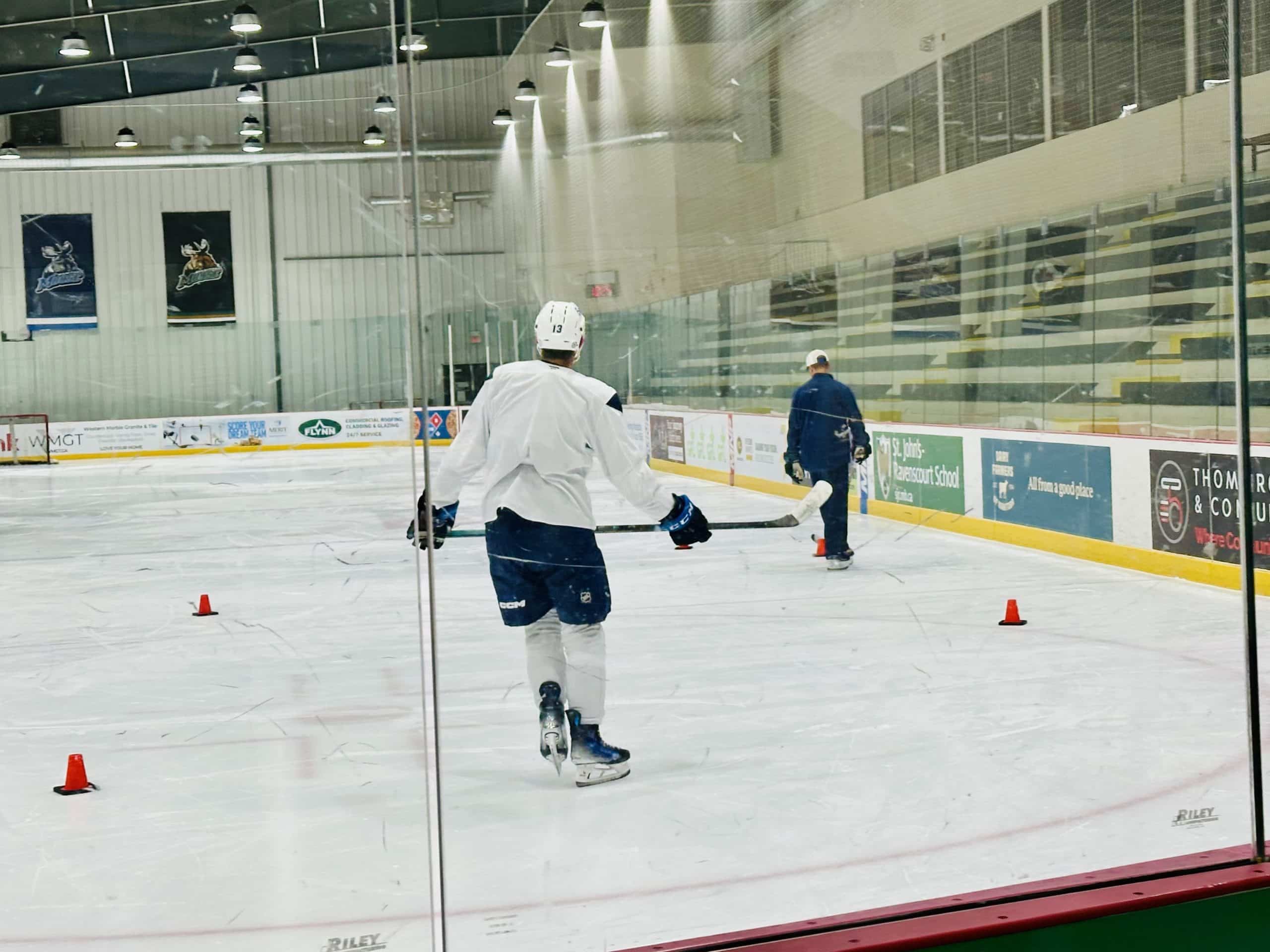 Winnipeg Jets winger Gabriel Vilardi skating again