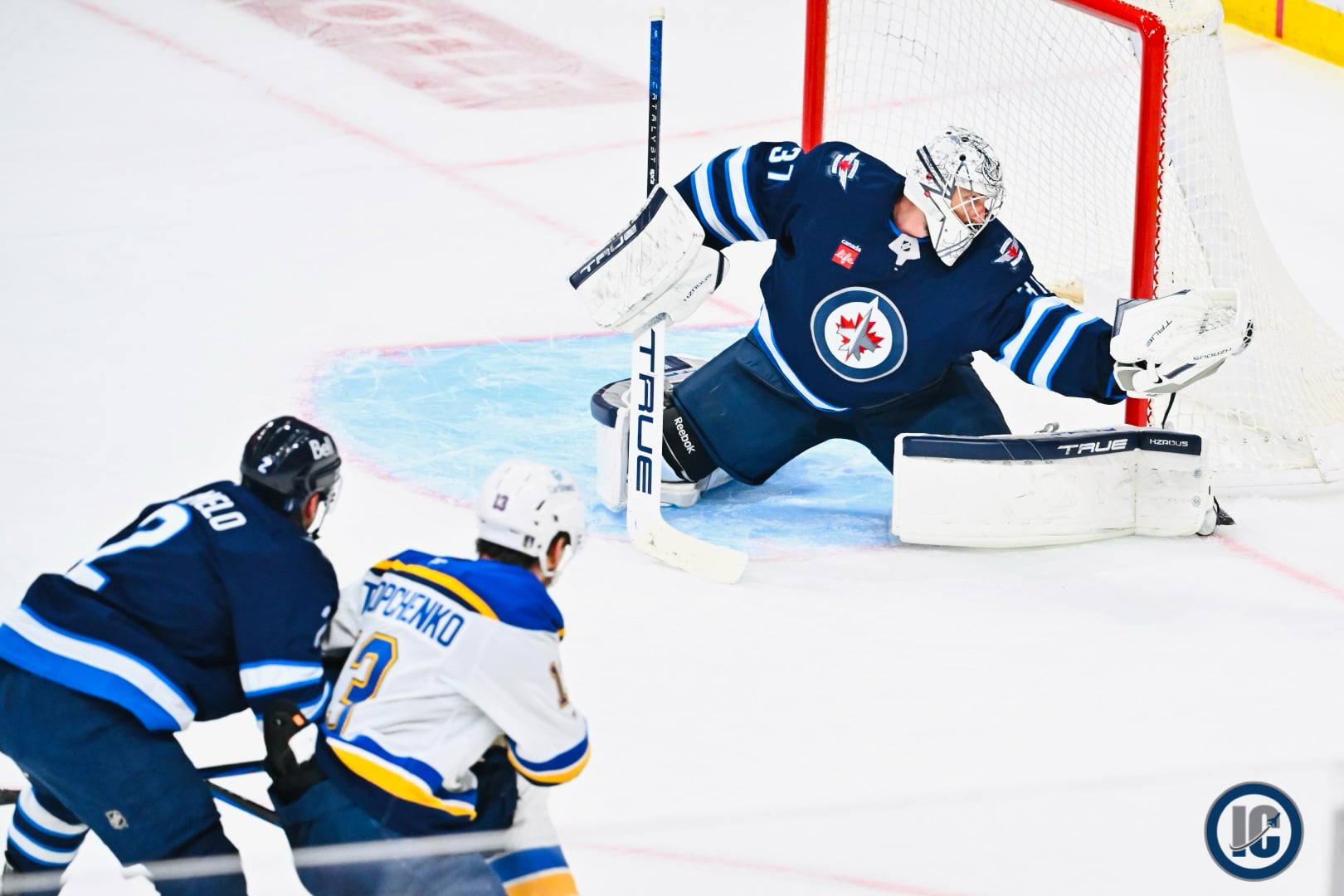 TSN | ‘Hellebuyck was that MVP for Jets’: Lu breaks down goalies’ poise as Winnipeg wins Game 2