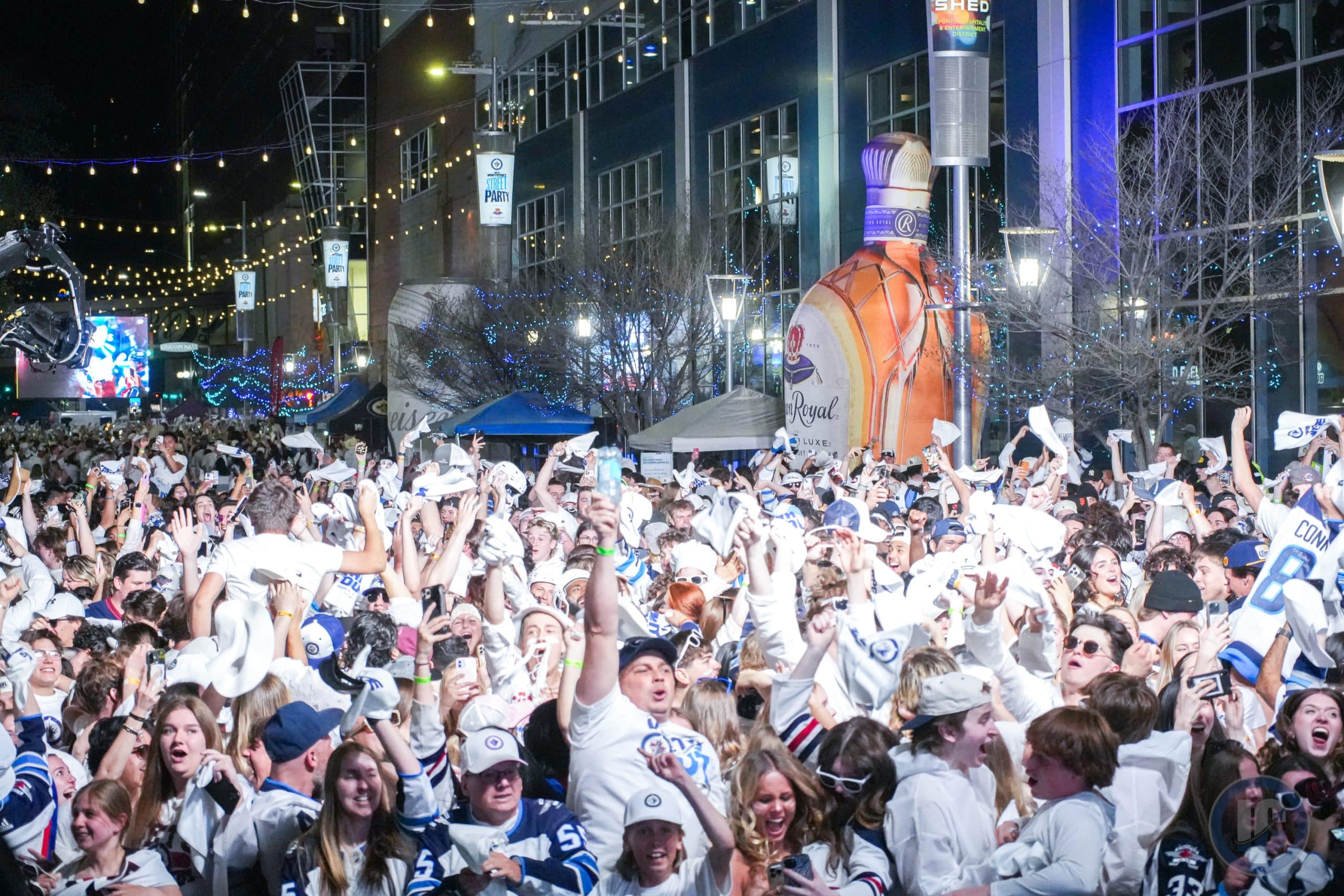 Winnipeg Jets co-owner Mark Chipman thanks the fans for their support