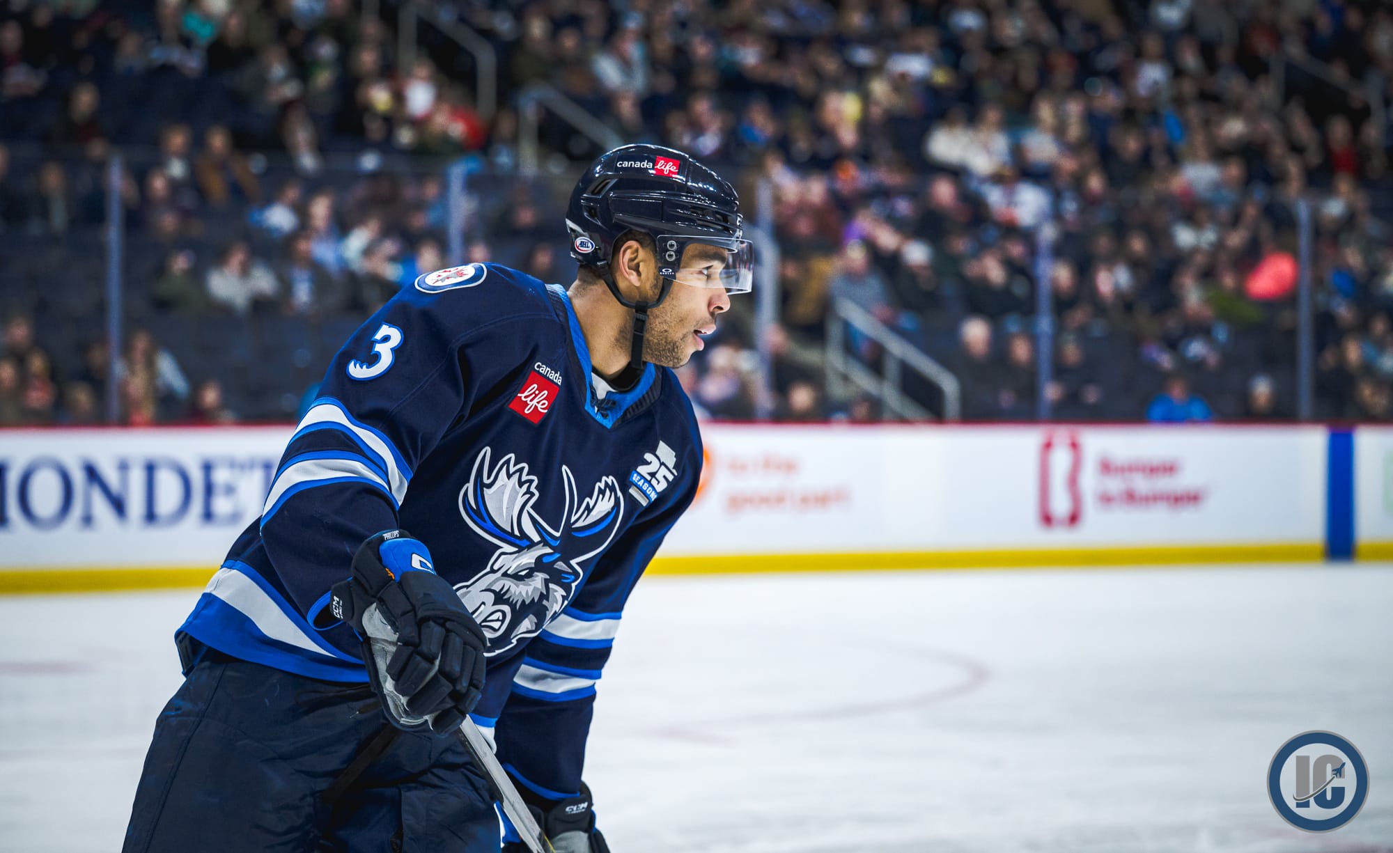 Winnipeg Jets sign Isaak Phillips to a two-year, two-way contract